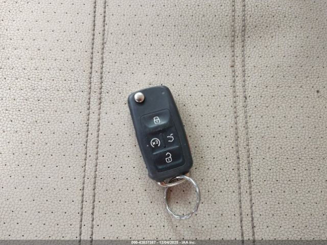 2017 VOLKSWAGEN PASSAT 1VWGT7A37HC059058 Photo 10