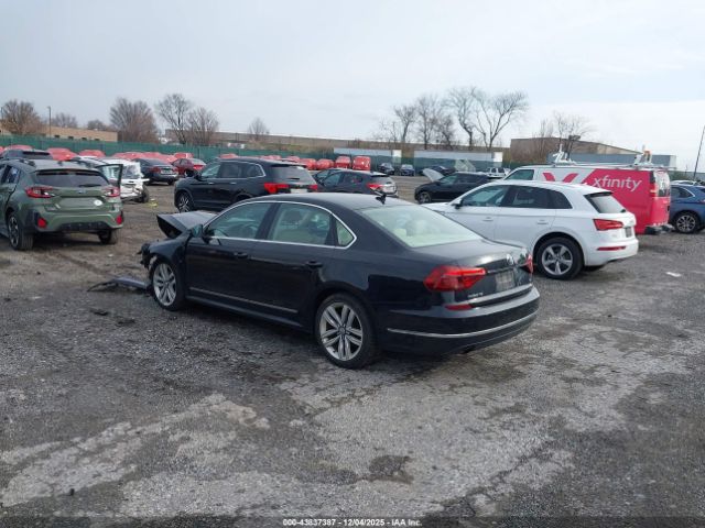 2017 VOLKSWAGEN PASSAT 1VWGT7A37HC059058 Photo 2