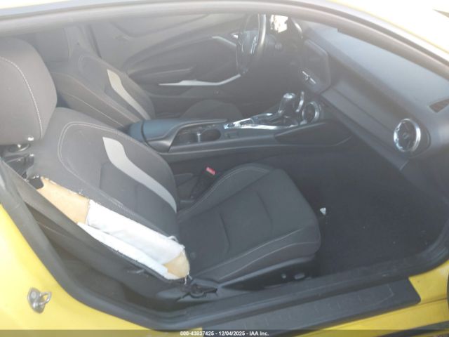 2018 CHEVROLET CAMARO 1G1FB1RS9J0143604 Photo 4