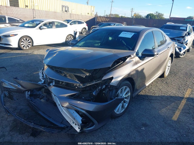 Toyota CAMRY LE 2024 4T1C11AK2RU210472 Image 2