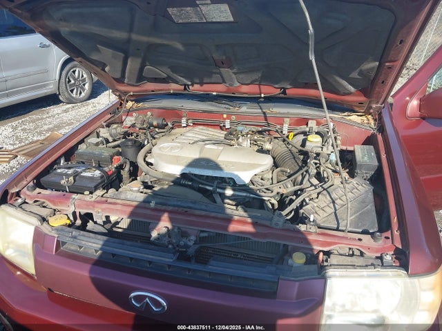 2001 INFINITI QX4 JNRDR07Y71W110500 Photo 9