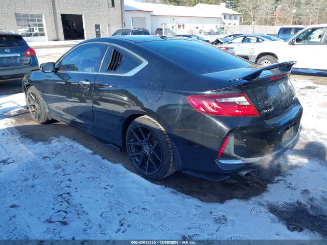 Honda Accord Touring 2016 1HGCT2B09GA004261 Image 3