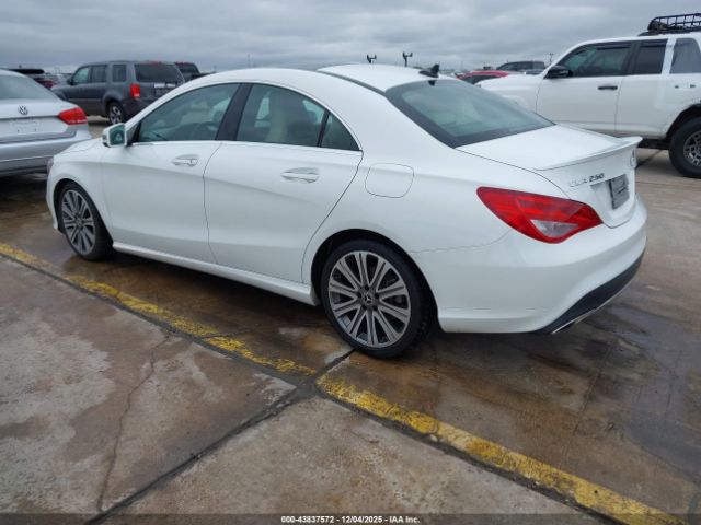 2018 MERCEDES-BENZ CLA 250 WDDSJ4EB7JN676785 Photo 2