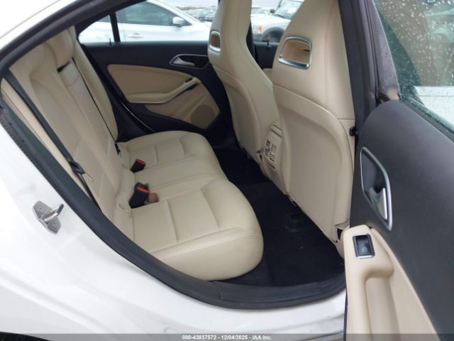 2018 MERCEDES-BENZ CLA 250 WDDSJ4EB7JN676785 Photo 7