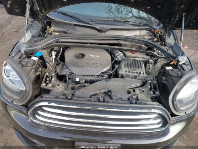 2017 MINI COUNTRYMAN WMZYV5C31H3E01450 Photo 9