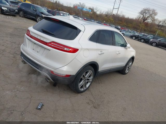 2019 LINCOLN MKC 5LMCJ3D98KUL43325 Photo 3