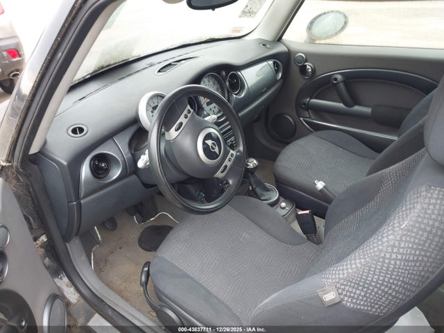 2003 MINI COOPER WMWRC33413TC45715 Photo 4