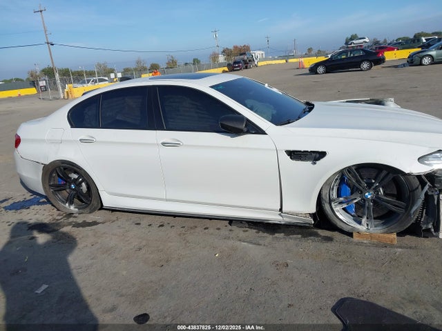 BMW M5 2014 WBSFV9C53ED594146 Image 14