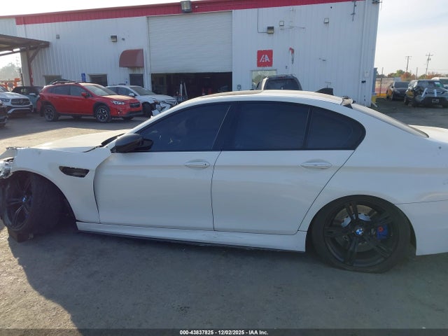 BMW M5 2014 WBSFV9C53ED594146 Image 15