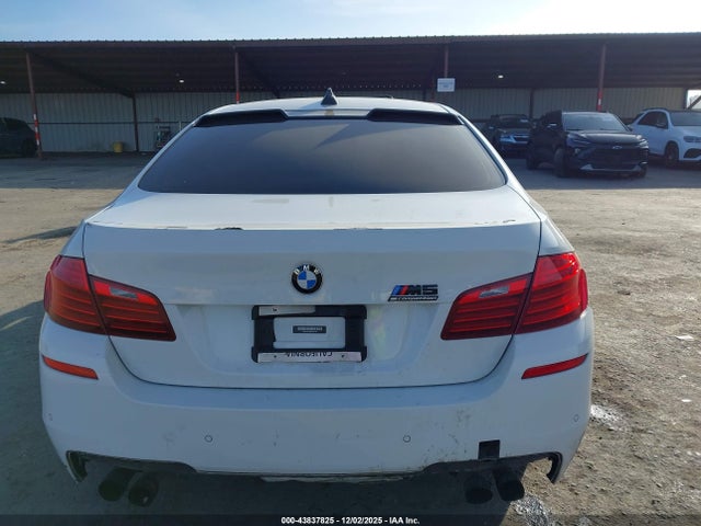BMW M5 2014 WBSFV9C53ED594146 Image 17