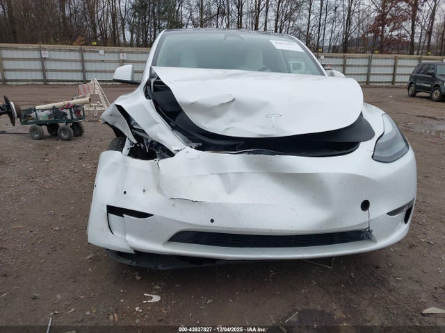 2021 TESLA MODEL Y 5YJYGDEF5MF244057 Photo 5