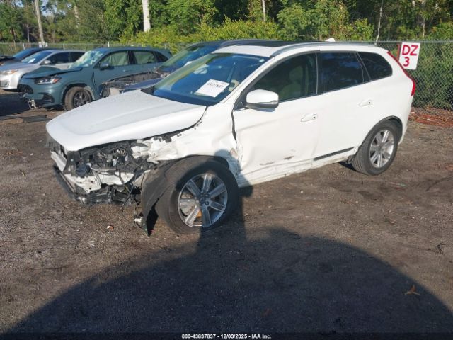 2017 VOLVO XC60 YV440MDU2H2131885 Photo 1