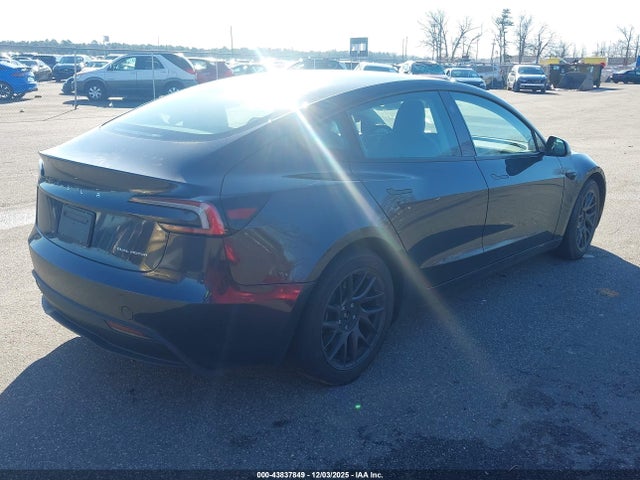 2025 TESLA MODEL 3 5YJ3E1EB6SF024032 Photo 3