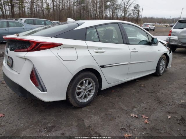 2017 TOYOTA PRIUS PRIME JTDKARFP5H3002304 Photo 3