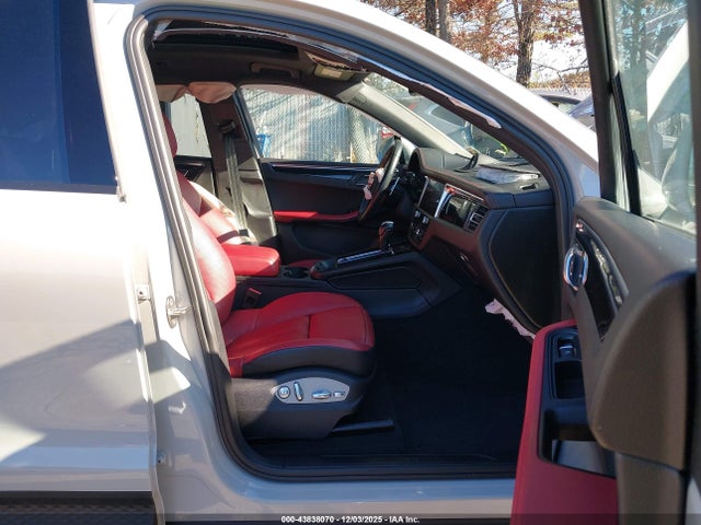 2023 PORSCHE MACAN WP1AA2A51PLB17830 Photo 4