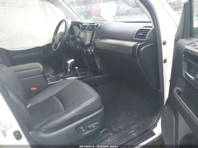 2020 TOYOTA 4RUNNER JTEBU5JR1L5827614 Photo 4