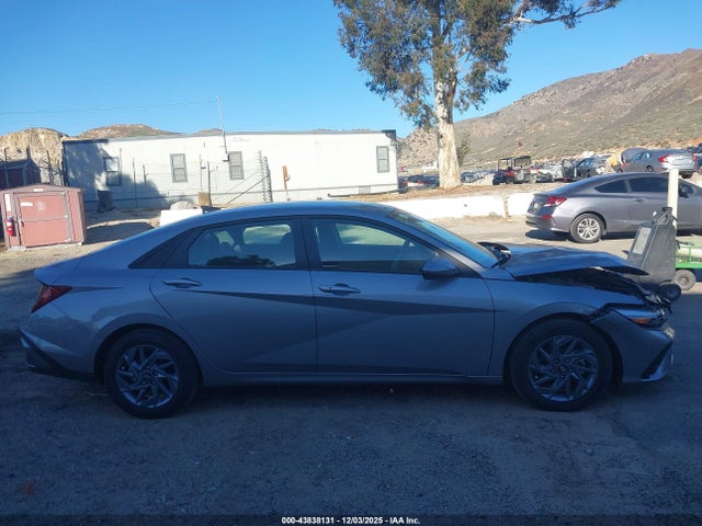 KMHLM4DJ0SU166974 Hyundai Elantra Hybrid Blue