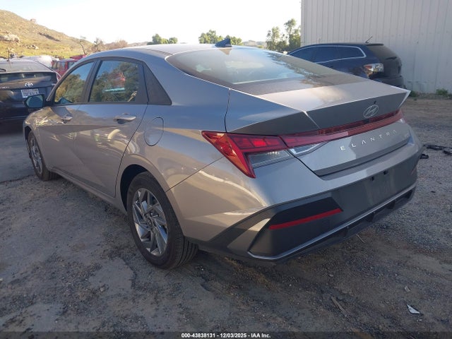 KMHLM4DJ0SU166974 Hyundai Elantra Hybrid Blue