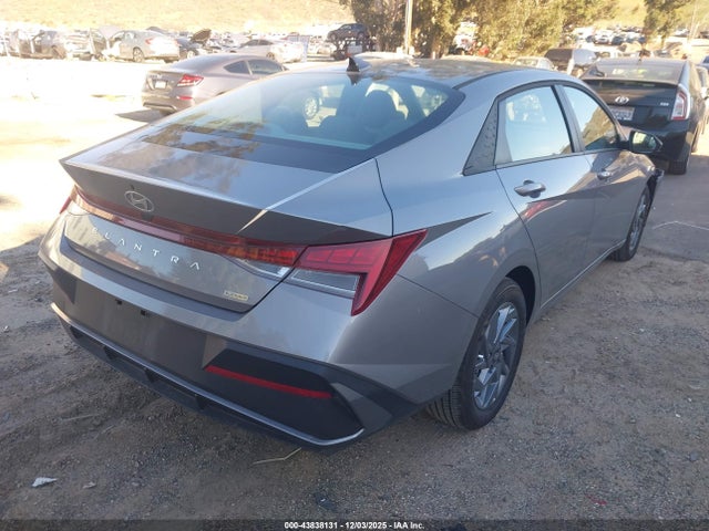 KMHLM4DJ0SU166974 Hyundai Elantra Hybrid Blue