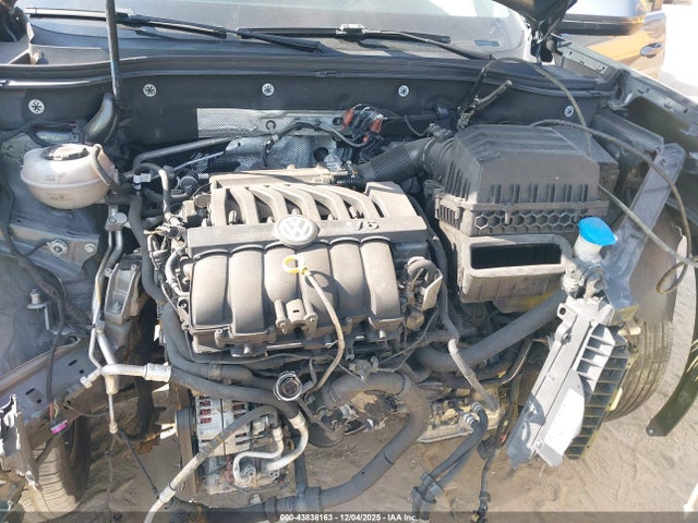2018 Volkswagen Atlas 3.6l V6 Sel მანქანა იყიდება აუქციონზე, vin: 1V2ER2CA2JC521053, აუქციონის ნომერი: 43838163