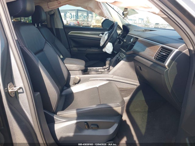 2018 Volkswagen Atlas 3.6l V6 Sel მანქანა იყიდება აუქციონზე, vin: 1V2ER2CA2JC521053, აუქციონის ნომერი: 43838163