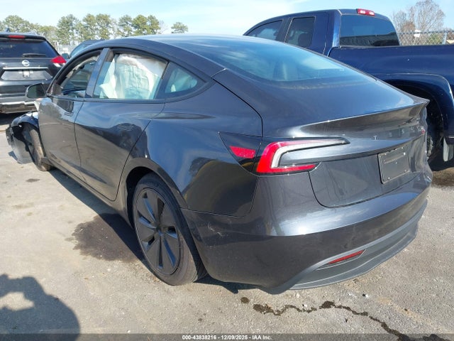 2025 TESLA MODEL 3 5YJ3E1EA9SF070106 Photo 2