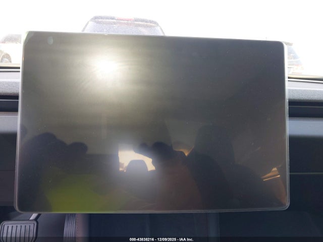 2025 TESLA MODEL 3 5YJ3E1EA9SF070106 Photo 6