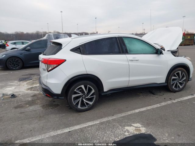 2019 HONDA HR-V 3CZRU6H15KM705057 Photo 3