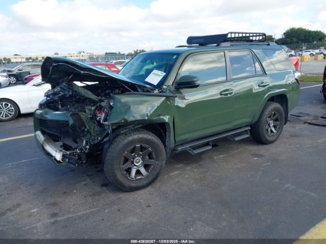 2022 TOYOTA 4RUNNER JTETU5JR8N6041424 Photo 1