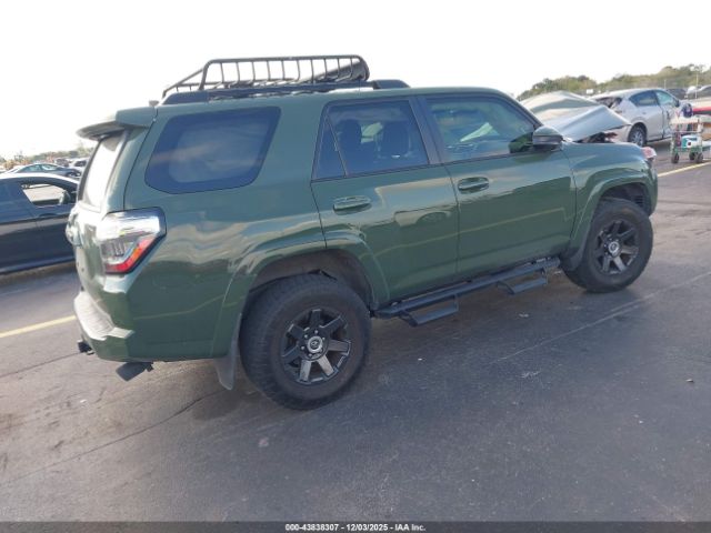 2022 TOYOTA 4RUNNER JTETU5JR8N6041424 Photo 3