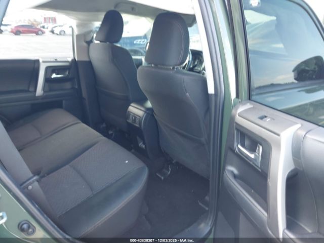 2022 TOYOTA 4RUNNER JTETU5JR8N6041424 Photo 7