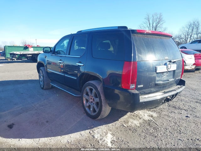 2009 CADILLAC ESCALADE 1GYFK23269R291832 Photo 2