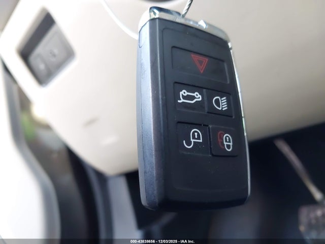 2023 JAGUAR F-PACE SADCT2FU4PA706343 Photo 10