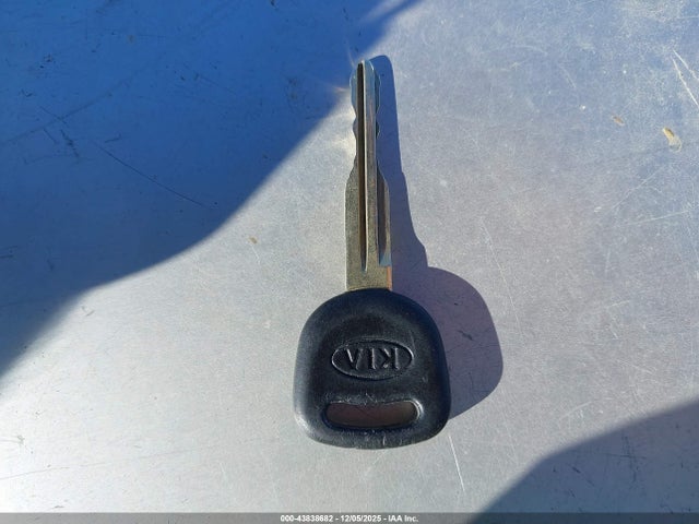 2003 KIA SPECTRA KNAFB121335286611 Photo 10