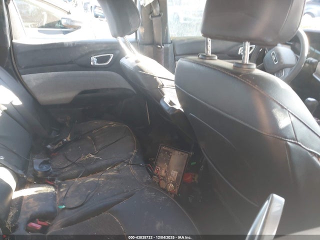 Jeep Compass Latitude 4x4 2025 3C4NJDBN5ST536404 Image 8