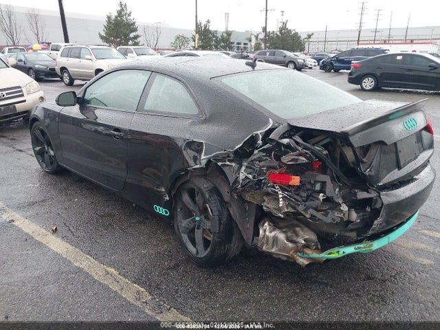 2010 AUDI A5 WAULFAFR6AA001959 Photo 2