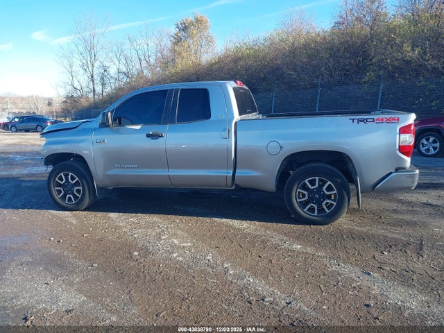 5TFUY5F12KX835230 Toyota Tundra Sr5 5.7l V8