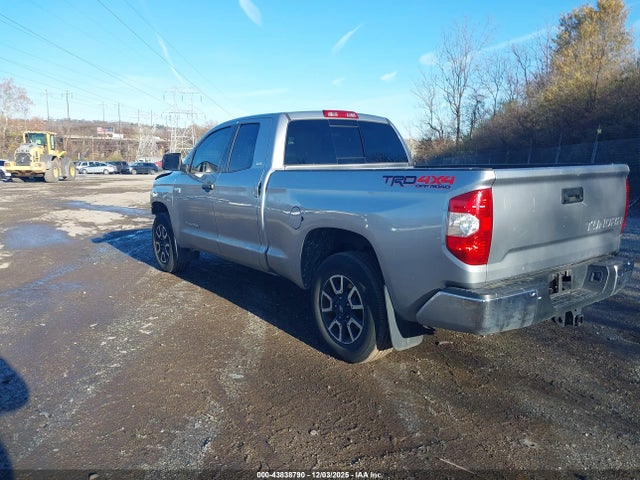 5TFUY5F12KX835230 Toyota Tundra Sr5 5.7l V8