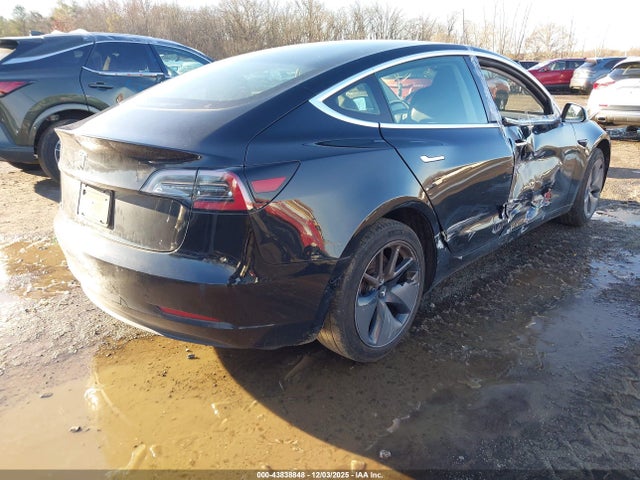 2019 TESLA MODEL 3 5YJ3E1EA4KF398825 Photo 3