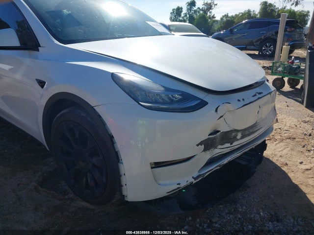 5YJYGDEE4LF056037 Tesla Model Y