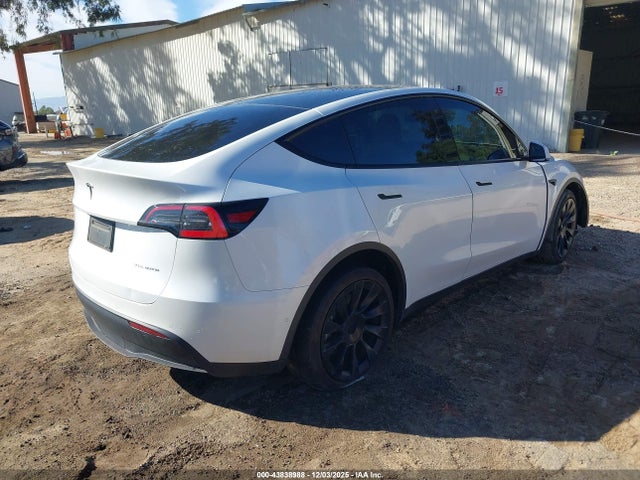 2020 TESLA MODEL Y 5YJYGDEE4LF056037 Photo 3