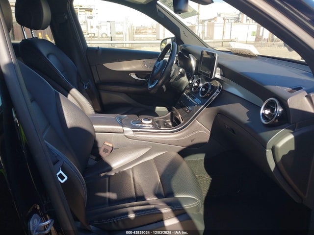 2019 MERCEDES-BENZ GLC 300 WDC0G4JB3KF563380 Photo 4