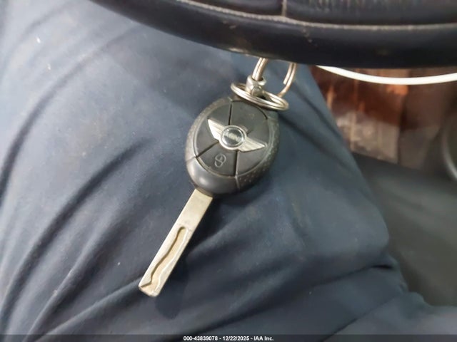 2005 MINI COOPER S WMWRE33435TD98173 Photo 10