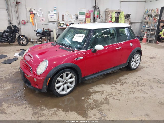 2005 MINI COOPER S WMWRE33435TD98173 Photo 1