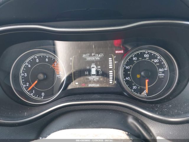 2019 JEEP CHEROKEE 1C4PJLCX7KD123487 Photo 6