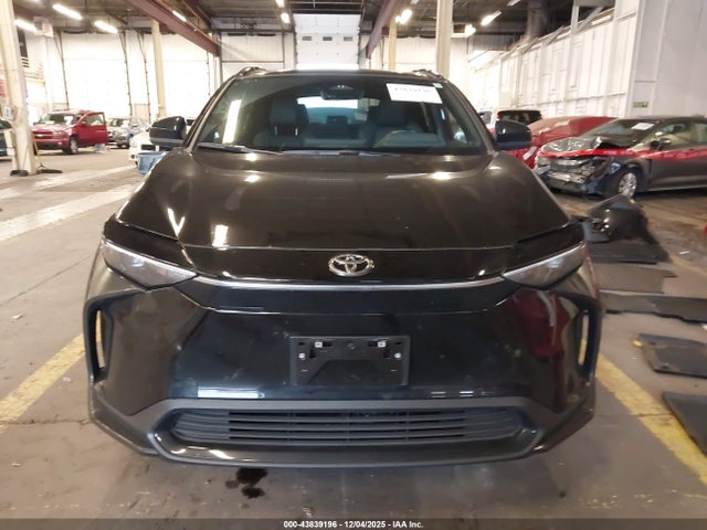 Toyota BZ4X XLE 2024 JTMABACA5RA072750 Image 13