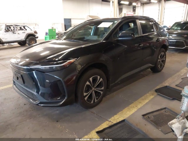 2024 TOYOTA BZ4X JTMABACA5RA072750 Photo 1