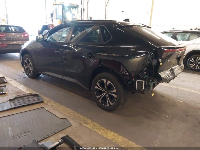 2024 TOYOTA BZ4X JTMABACA5RA072750 Photo 2