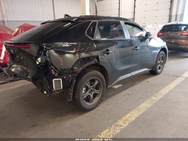 2024 TOYOTA BZ4X JTMABACA5RA072750 Photo 3