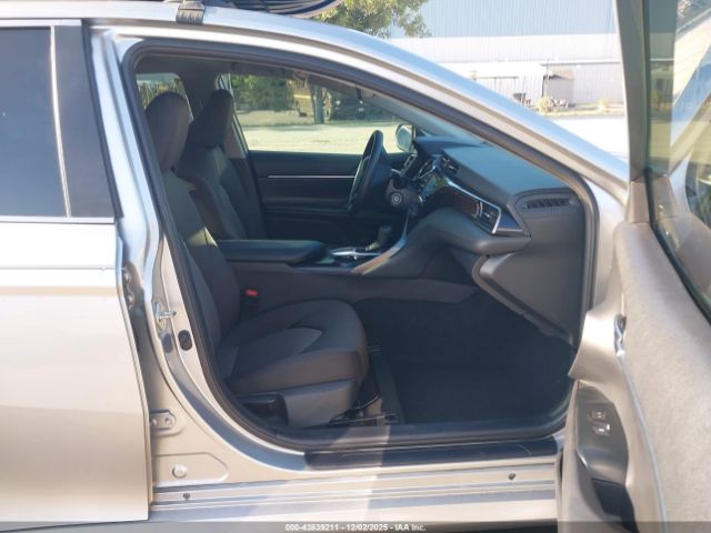 2020 TOYOTA CAMRY 4T1C11AK7LU971098 Photo 4